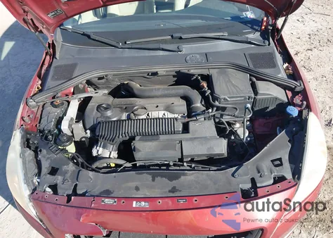 2012 Volvo S60 T5 z USA, uszkodzony, nr VIN YV1622FS0C2115225